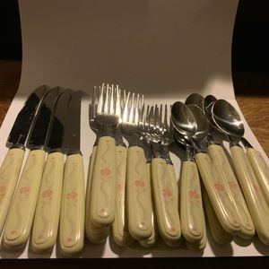 Corelle Coordinate ENGLISH BREAKFAST Flatware Set (18 Piece)